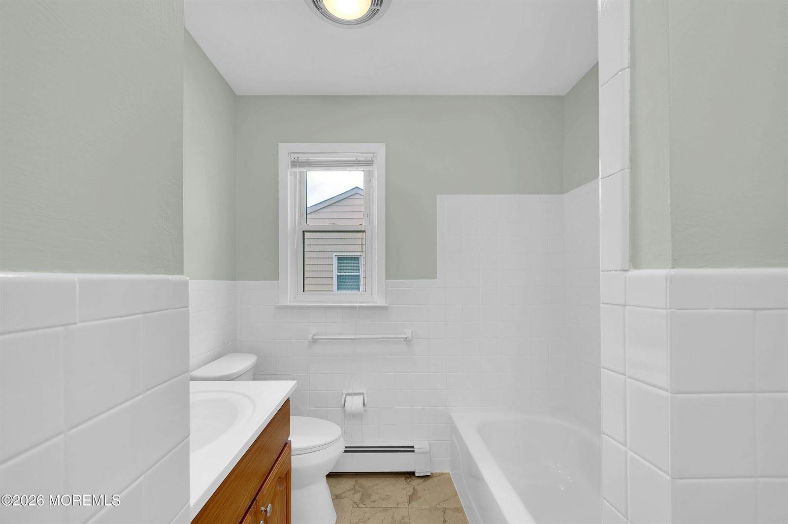 75 Grenada Street, Toms River, NJ 08757