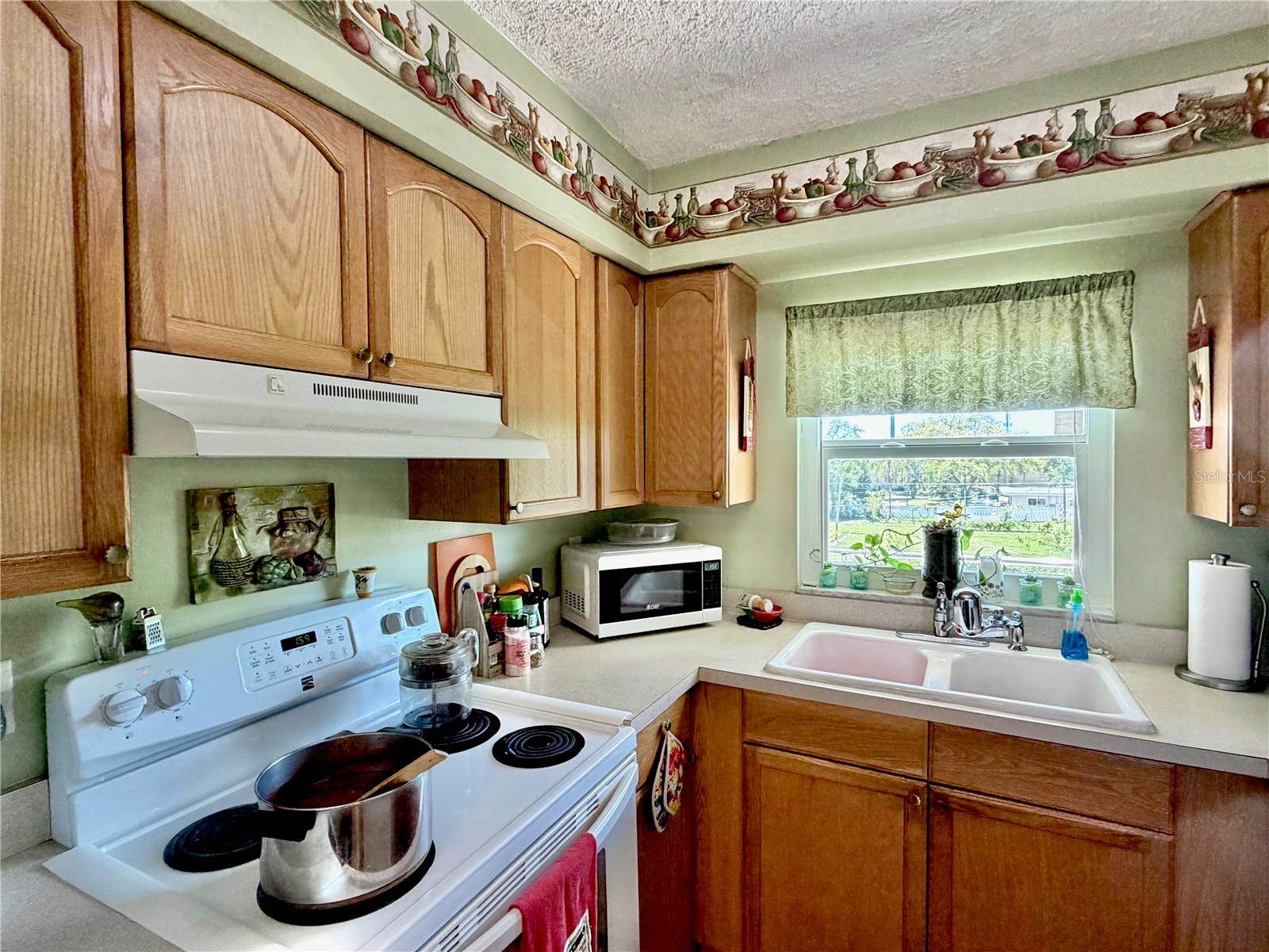 4000 3RD Street North, Saint Petersburg, FL 33703