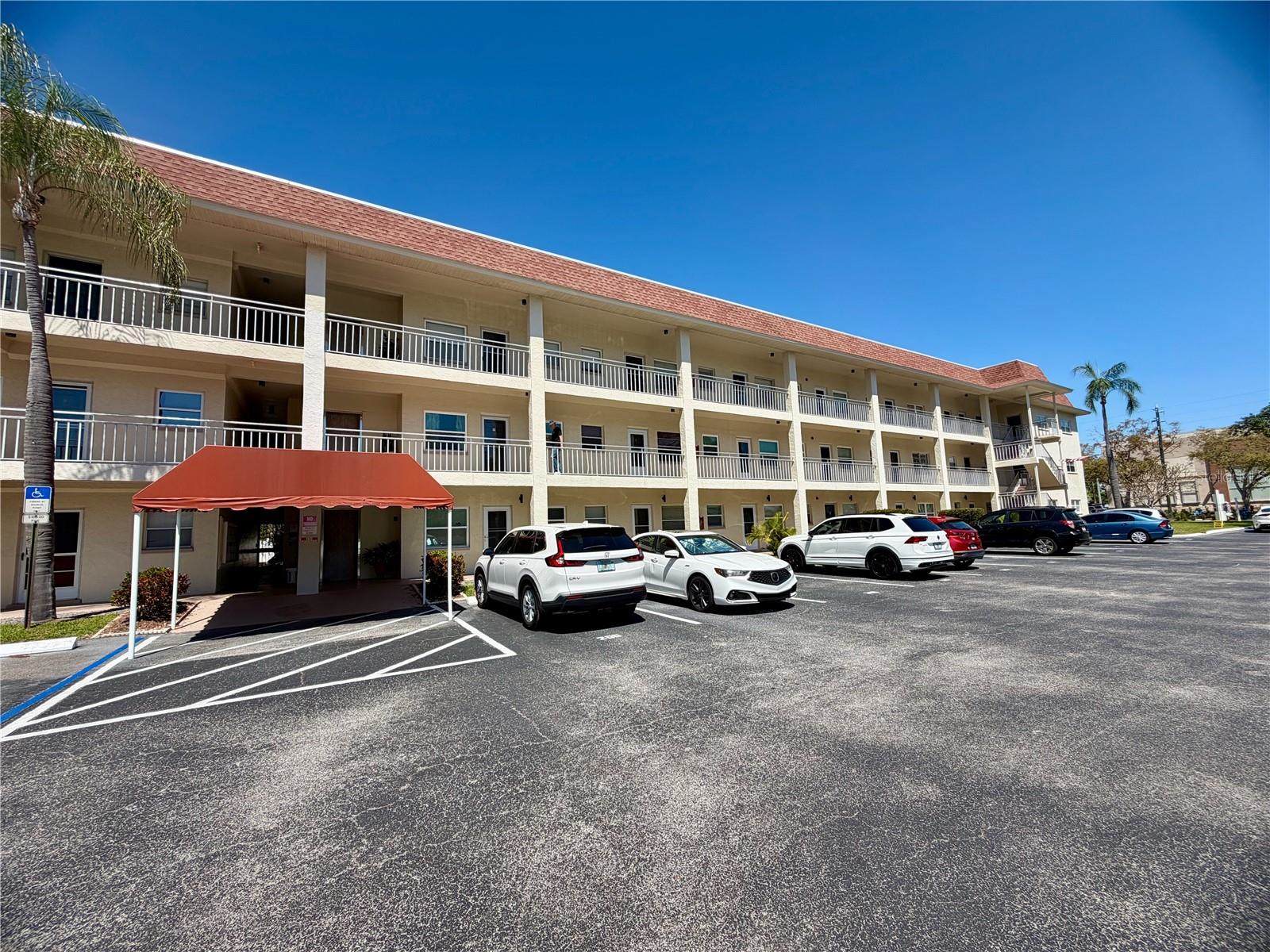 4000 3RD Street North, Saint Petersburg, FL 33703