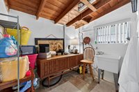 5931 NE 1st Ave, Oakland Park, FL 33334