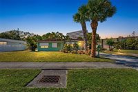 5931 NE 1st Ave, Oakland Park, FL 33334