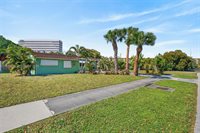 5931 NE 1st Ave, Oakland Park, FL 33334