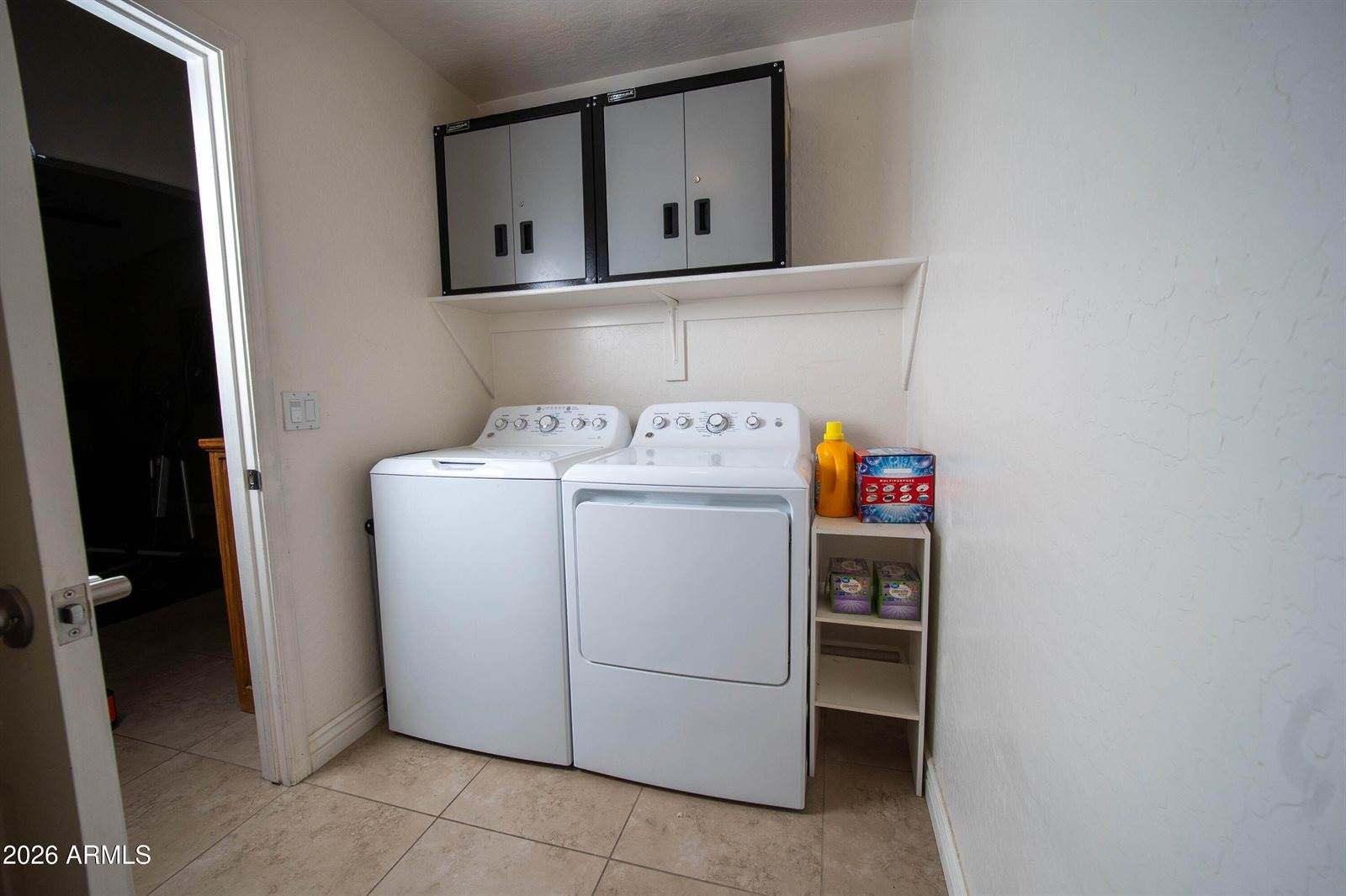 1717 East Beautiful Lane, Phoenix, AZ 85042