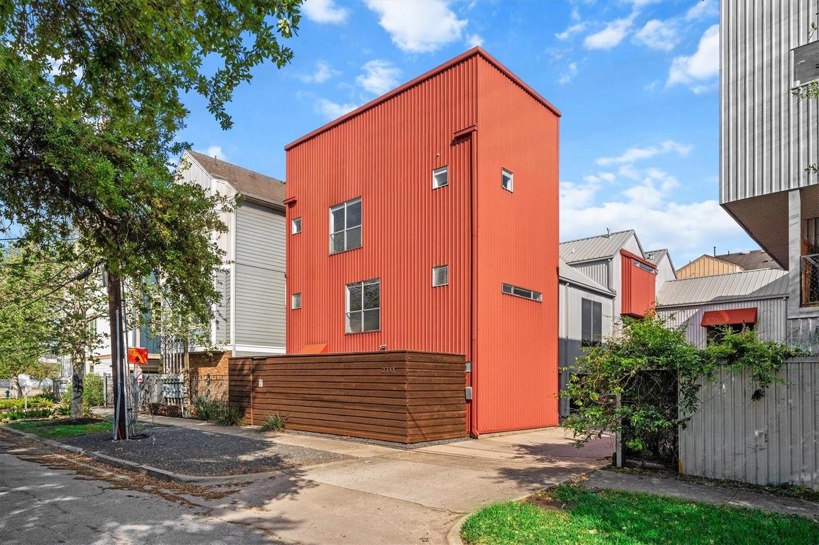 2711 Chenevert Street, Houston, TX 77004
