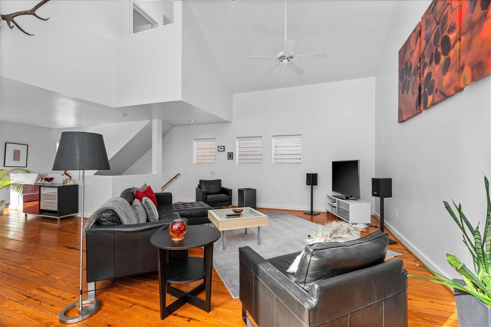 2711 Chenevert Street, Houston, TX 77004