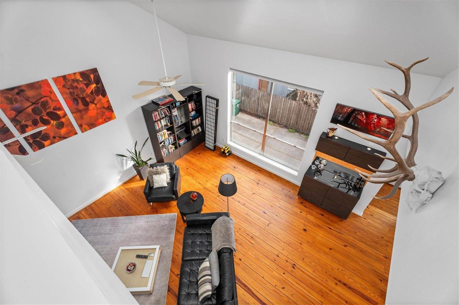 2711 Chenevert Street, Houston, TX 77004