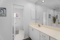 2711 Chenevert Street, Houston, TX 77004