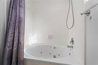 2711 Chenevert Street, Houston, TX 77004