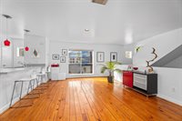 2711 Chenevert Street, Houston, TX 77004