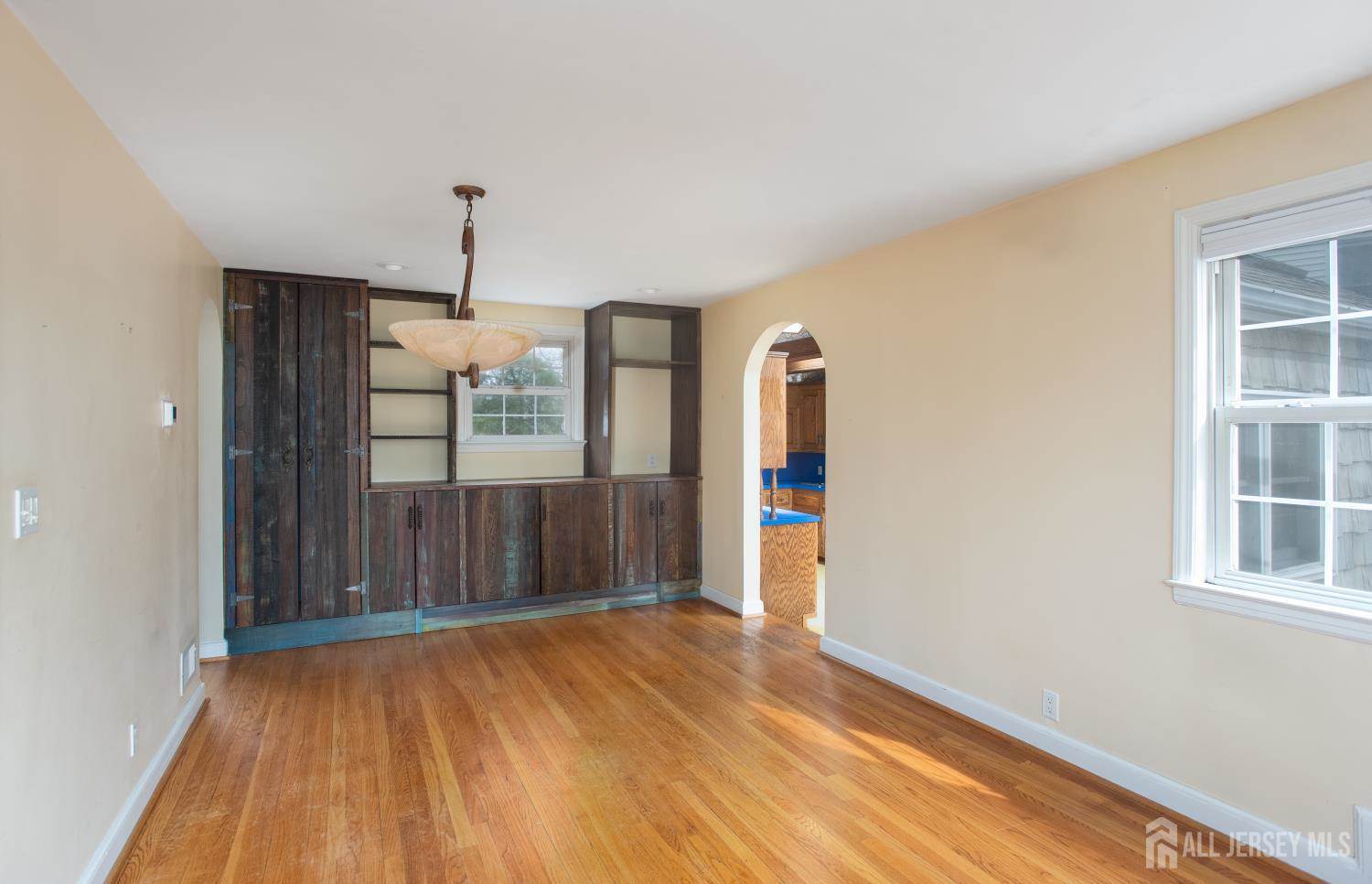 6 South Drive, East Brunswick, NJ 08816