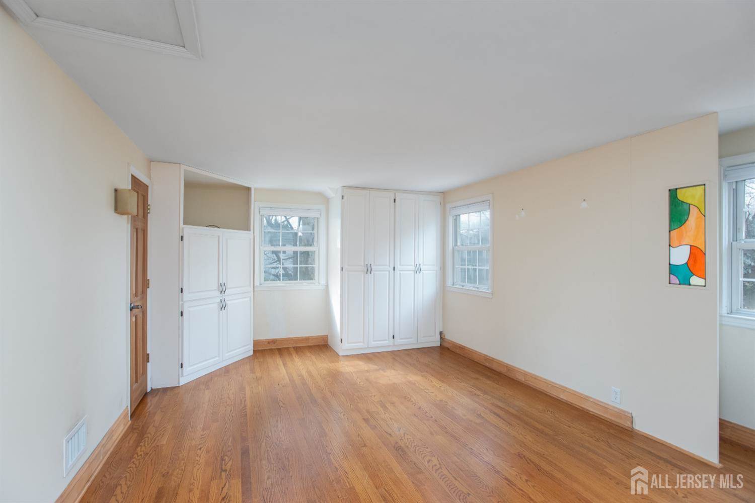 6 South Drive, East Brunswick, NJ 08816