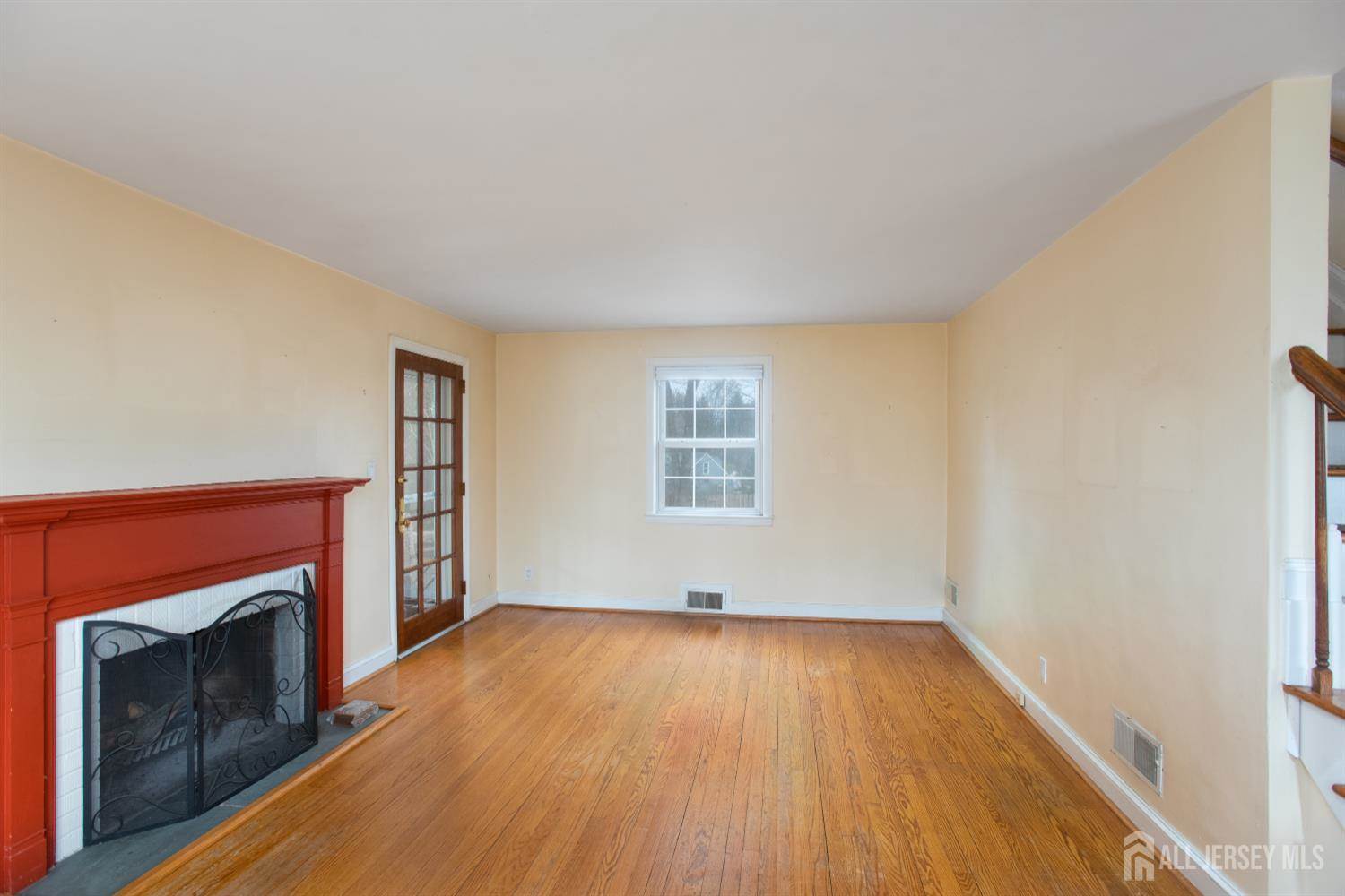 6 South Drive, East Brunswick, NJ 08816