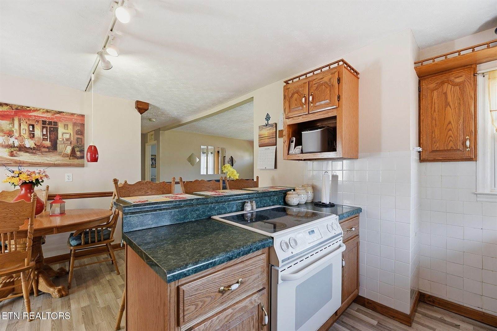 906 Riverview Drive, LaFollette, TN 37766