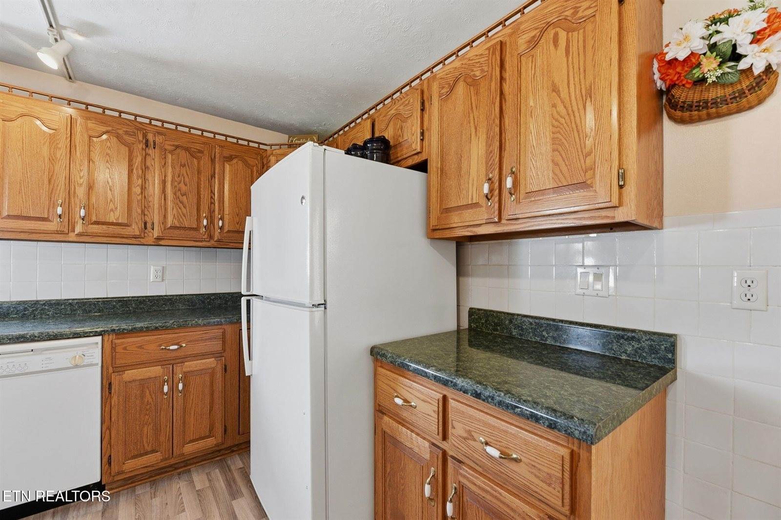 906 Riverview Drive, LaFollette, TN 37766