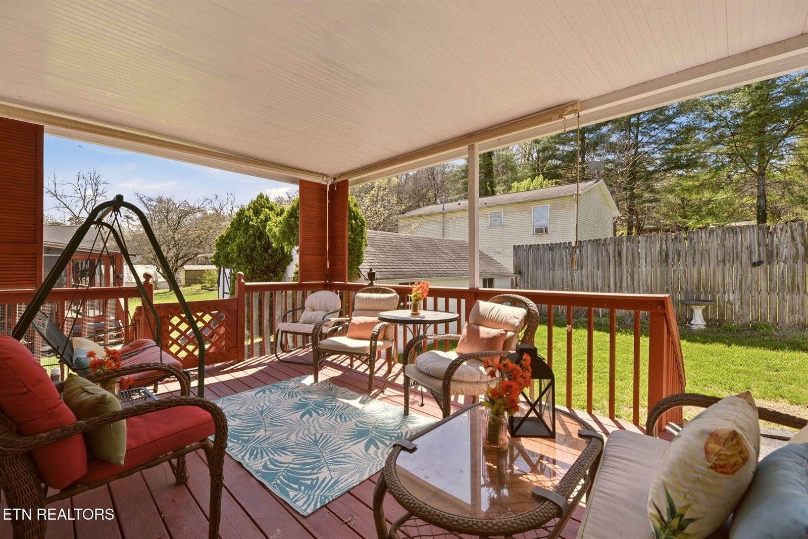 906 Riverview Drive, LaFollette, TN 37766