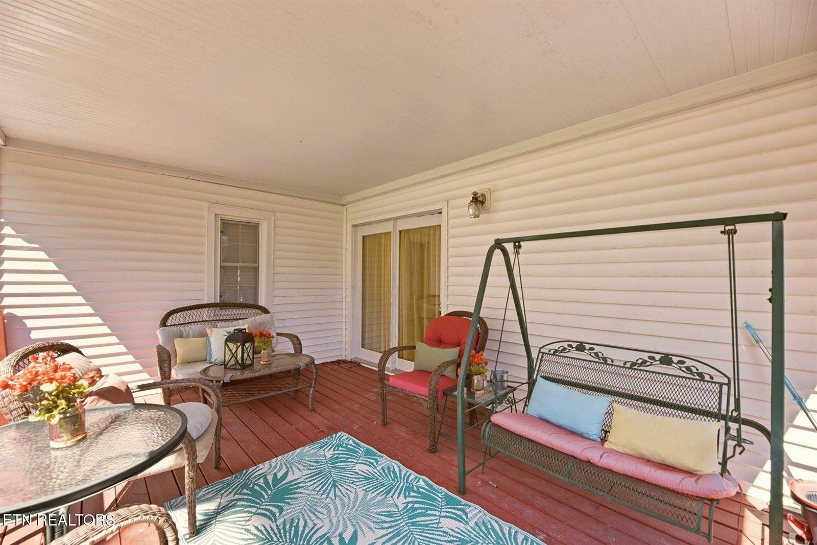 906 Riverview Drive, LaFollette, TN 37766