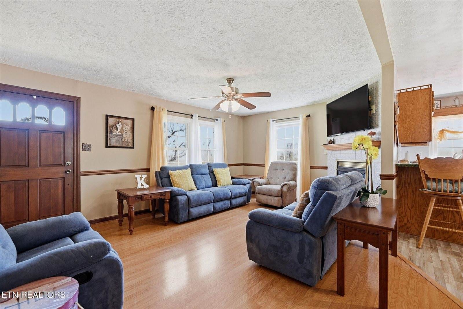 906 Riverview Drive, LaFollette, TN 37766