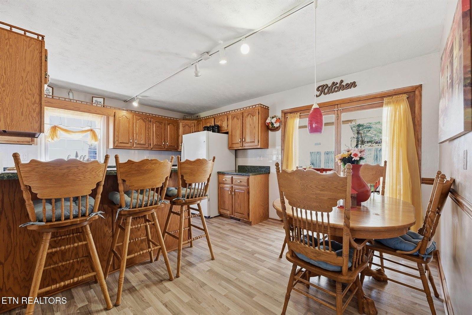 906 Riverview Drive, LaFollette, TN 37766