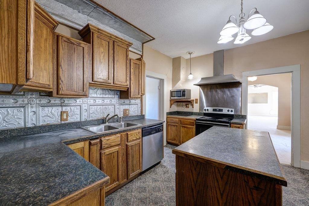 4678 252nd Rd, Arkansas City, KS 67005