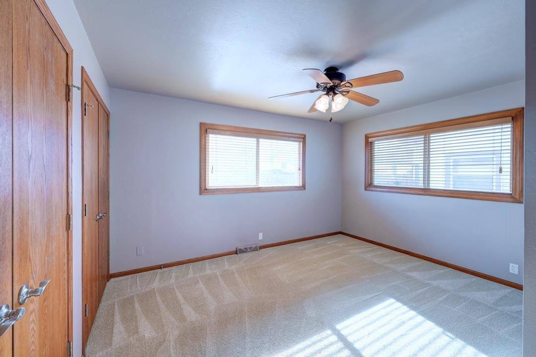 235 Random Rd, Arkansas City, KS 67005