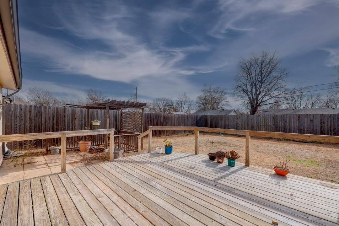 235 Random Rd, Arkansas City, KS 67005