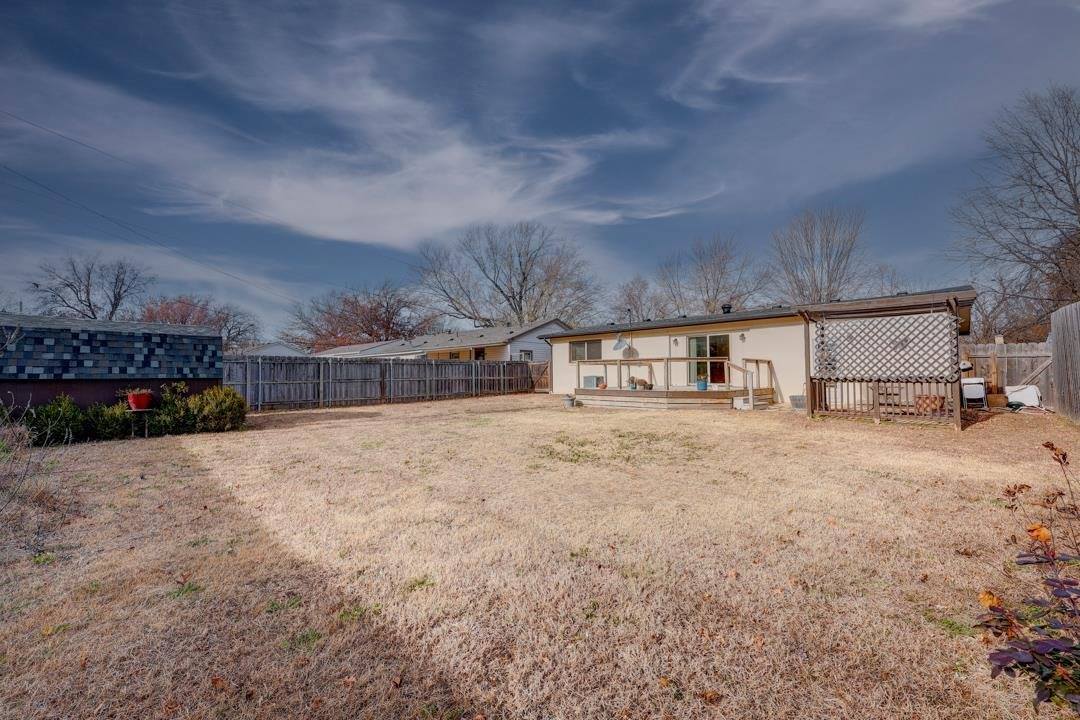 235 Random Rd, Arkansas City, KS 67005
