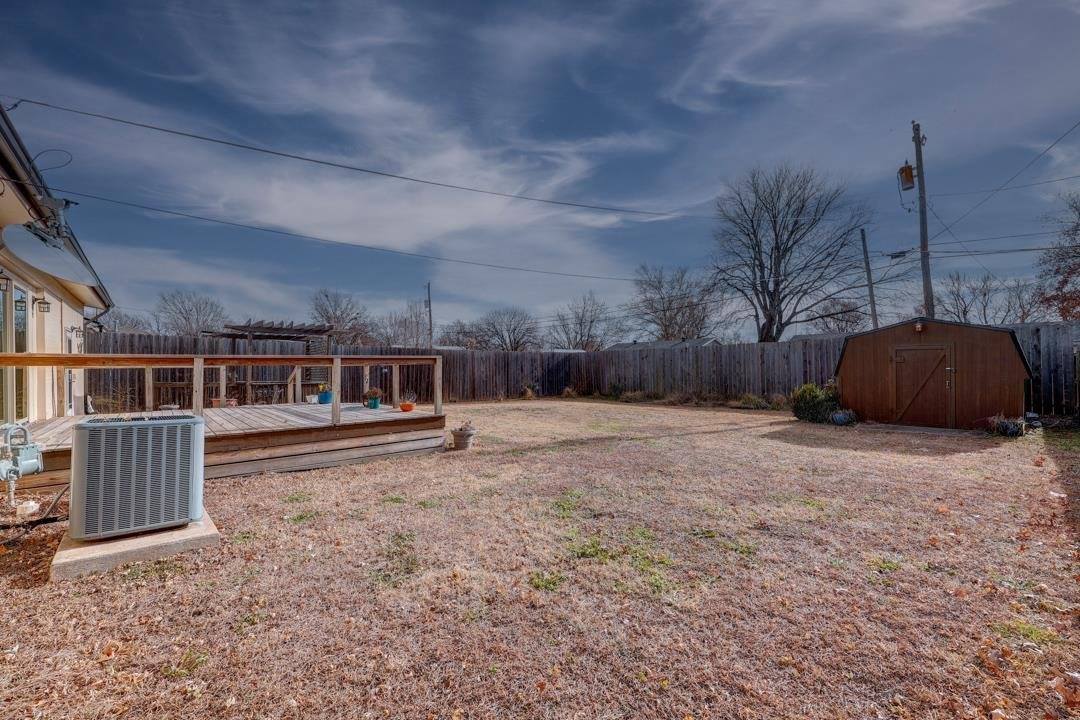 235 Random Rd, Arkansas City, KS 67005