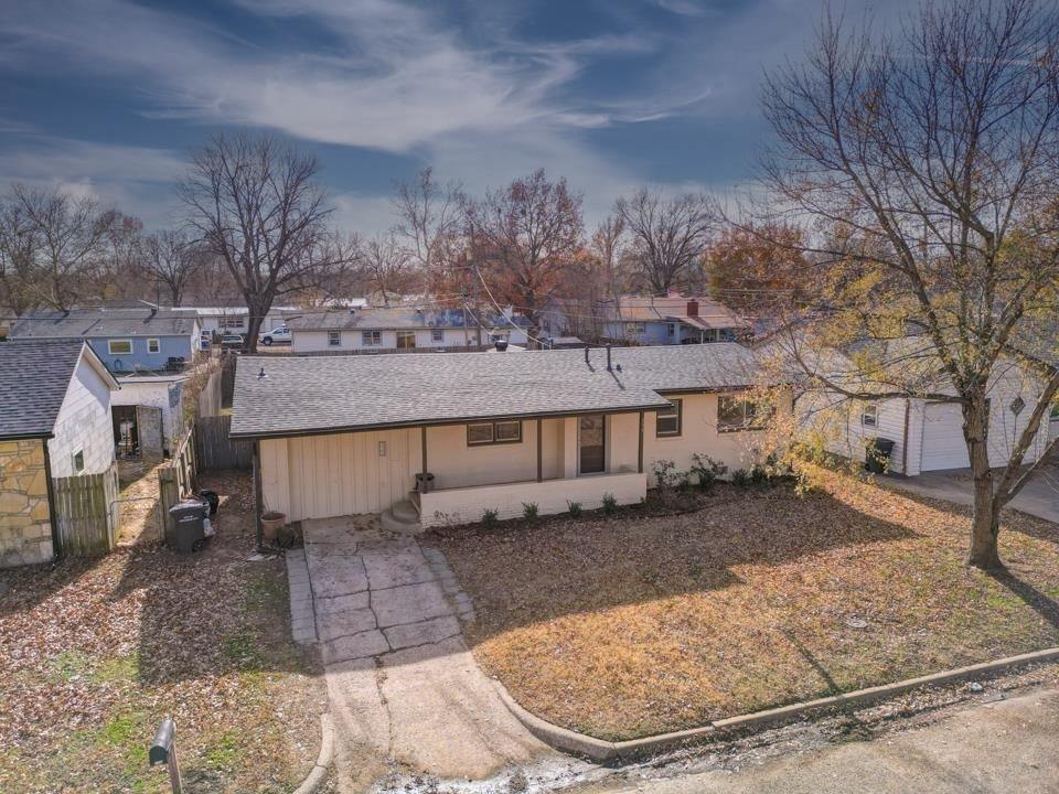 235 Random Rd, Arkansas City, KS 67005