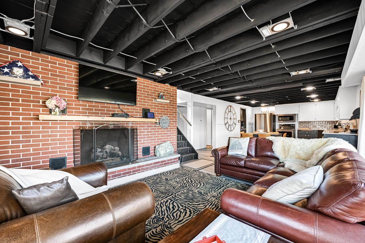 N7374 Chapel DRIVE, Whitewater, WI 53190