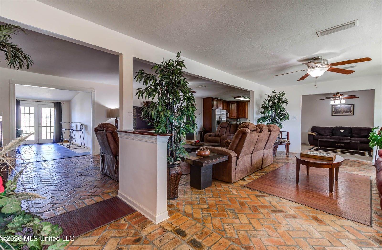 5809 David Davis Place, Ocean Springs, MS 39564