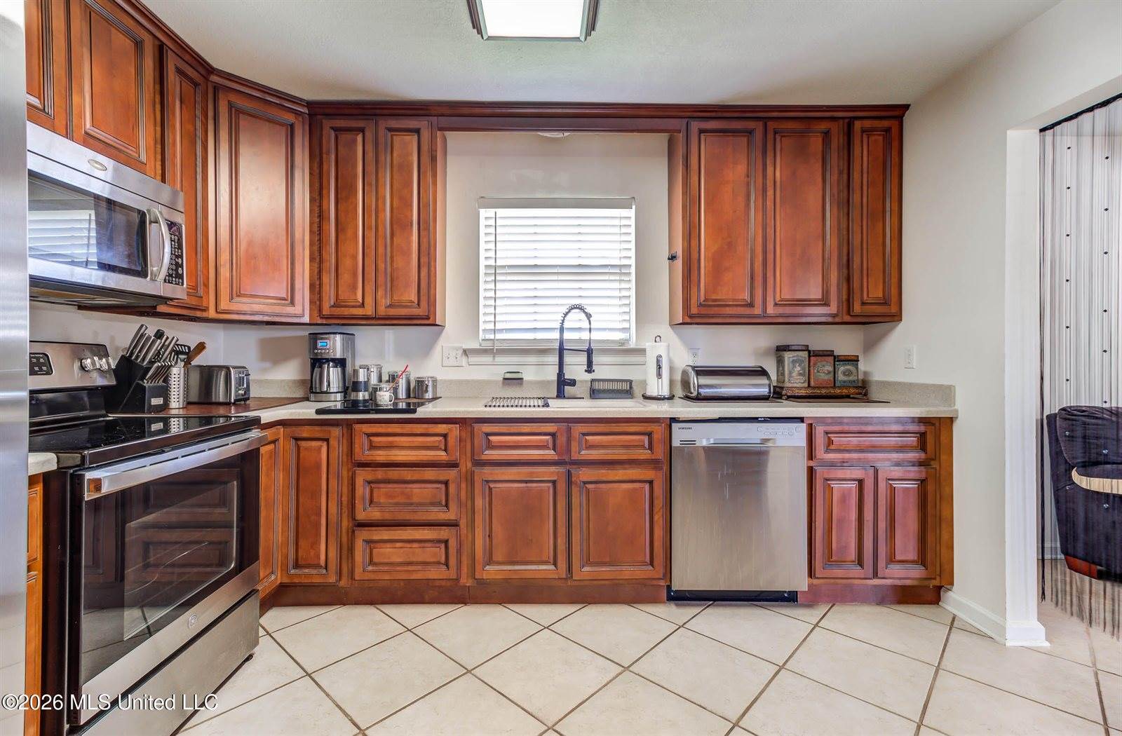 5809 David Davis Place, Ocean Springs, MS 39564