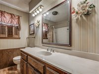 7 Kiowa, Shawnee, OK 74801