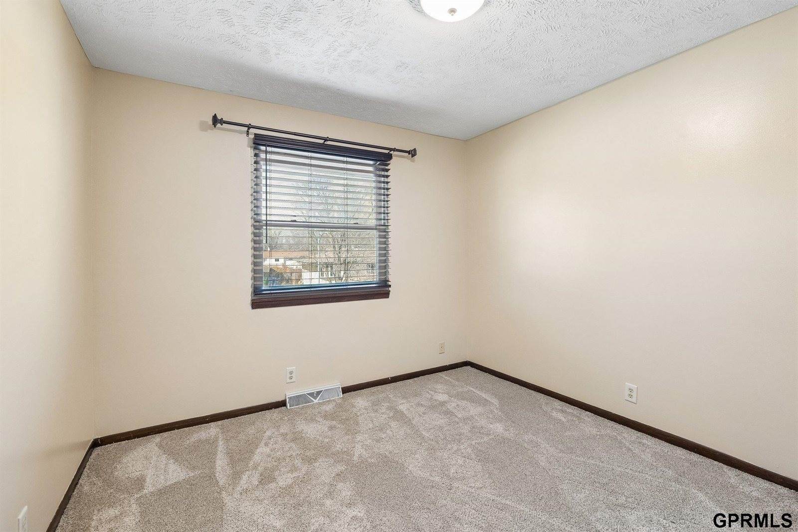 13107 Josephine Street, Omaha, NE 68138
