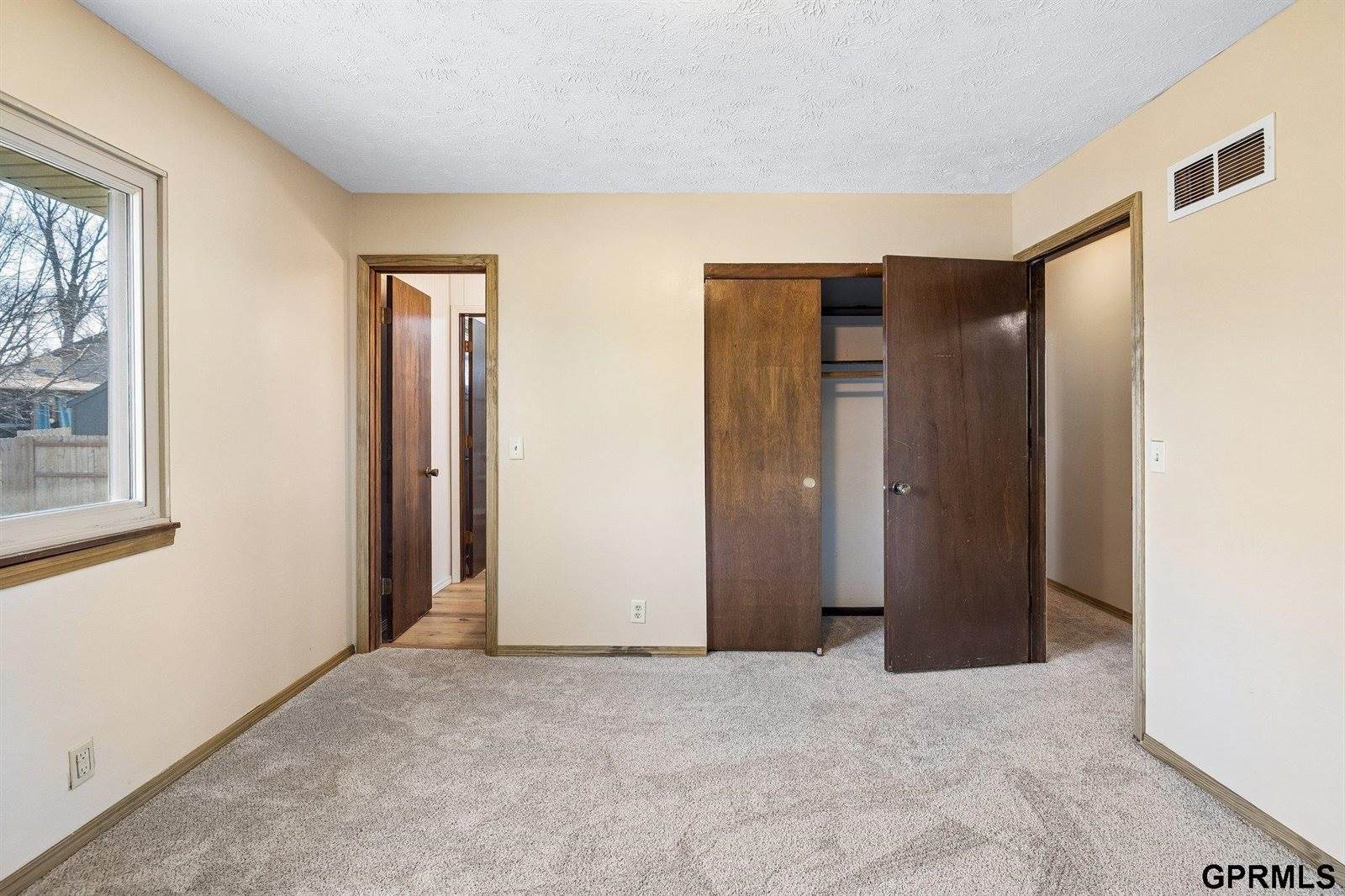 13107 Josephine Street, Omaha, NE 68138