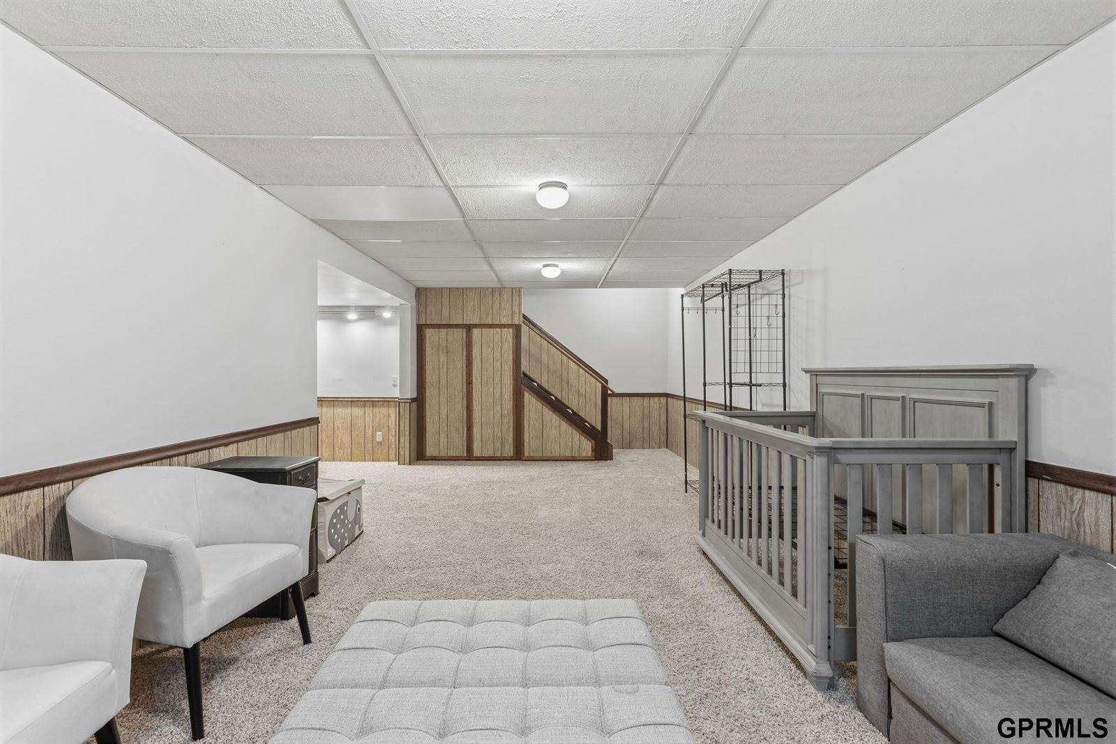 12402 Shamrock Road, Omaha, NE 68154