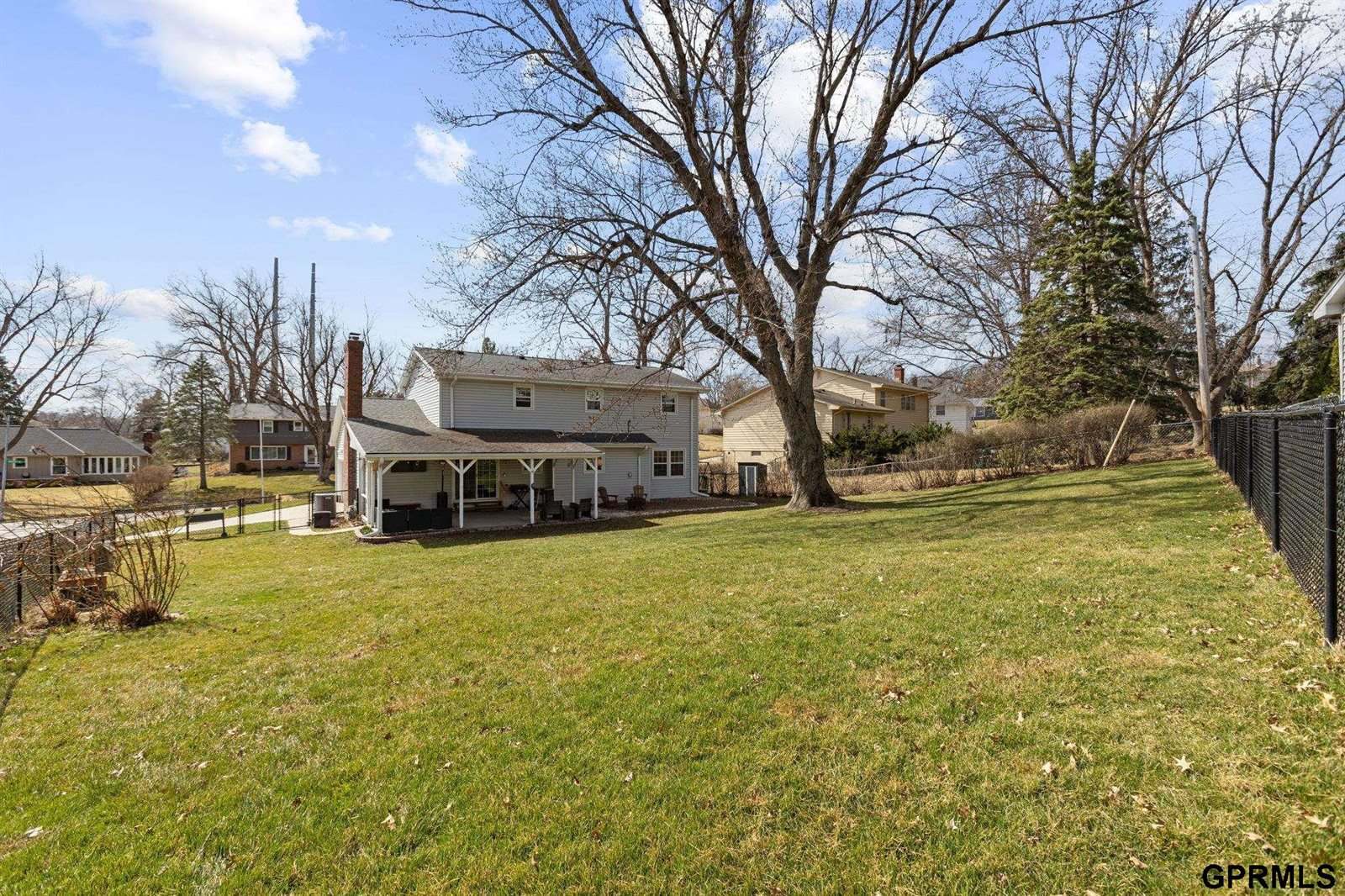 12402 Shamrock Road, Omaha, NE 68154