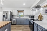 12402 Shamrock Road, Omaha, NE 68154