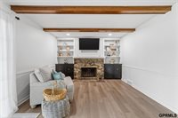 12402 Shamrock Road, Omaha, NE 68154