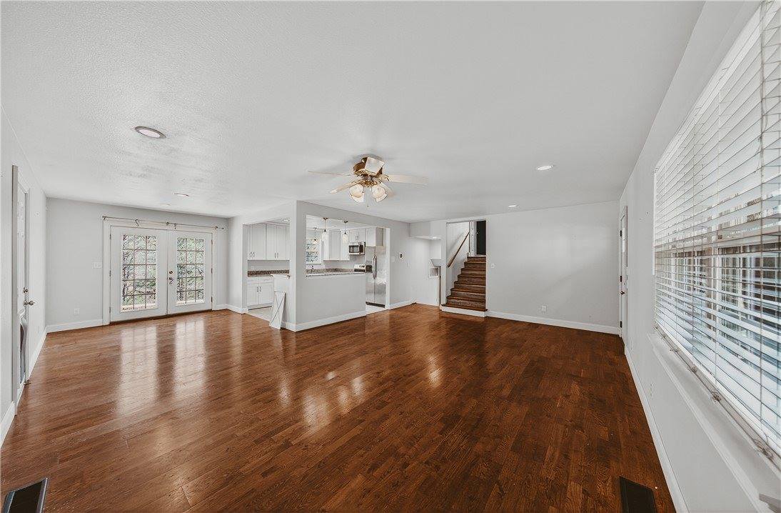 8512 Pine Ridge Drive, Rogers, AR 72756