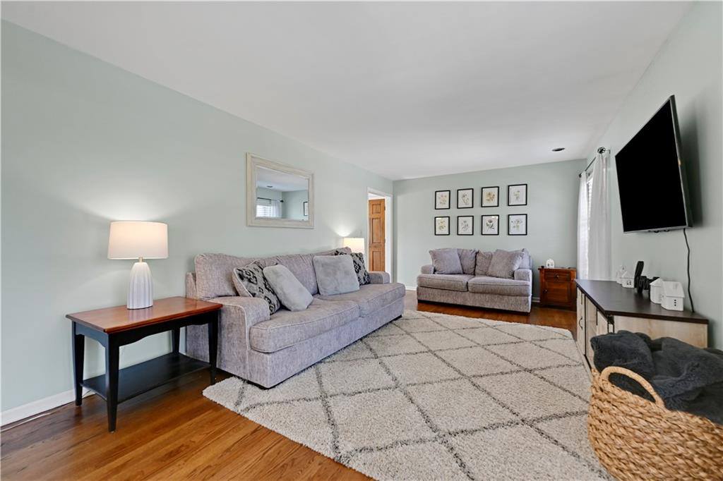 9207 Moody Park Drive, Overland Park, KS 66212