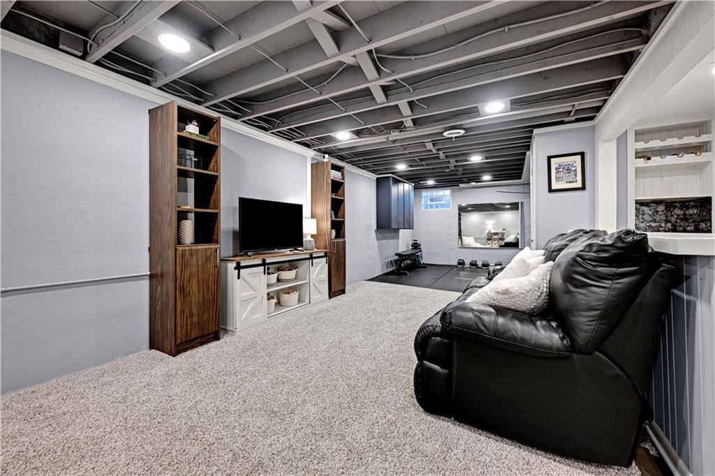 9207 Moody Park Drive, Overland Park, KS 66212
