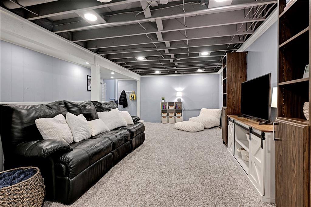 9207 Moody Park Drive, Overland Park, KS 66212