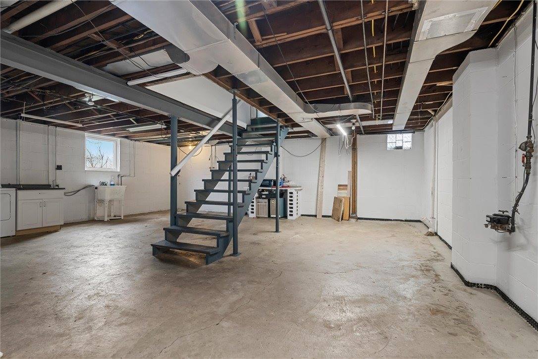 1110 10th St, Irwin, PA 15642