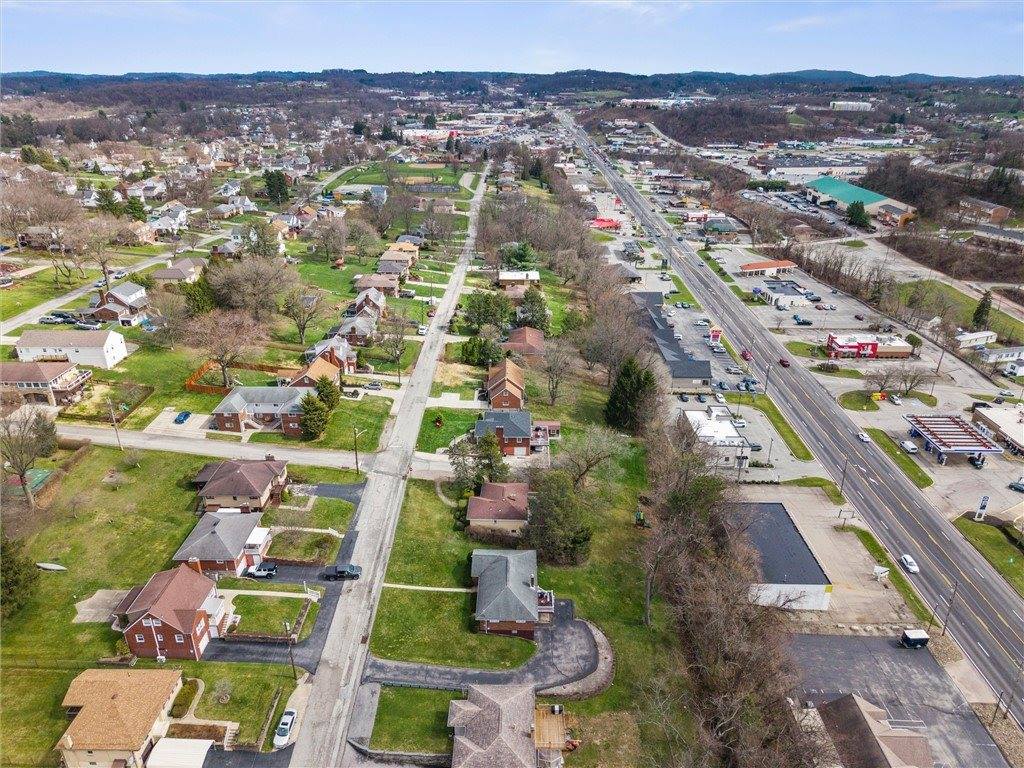 1110 10th St, Irwin, PA 15642