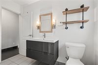 1110 10th St, Irwin, PA 15642
