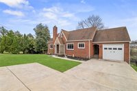 1110 10th St, Irwin, PA 15642