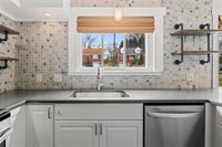1110 10th St, Irwin, PA 15642