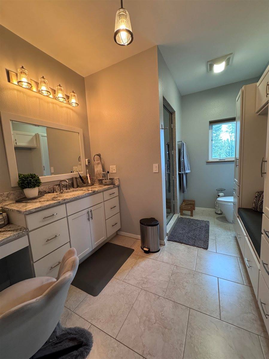 860 Ridgepointe Drive, Fairbanks, AK 99709