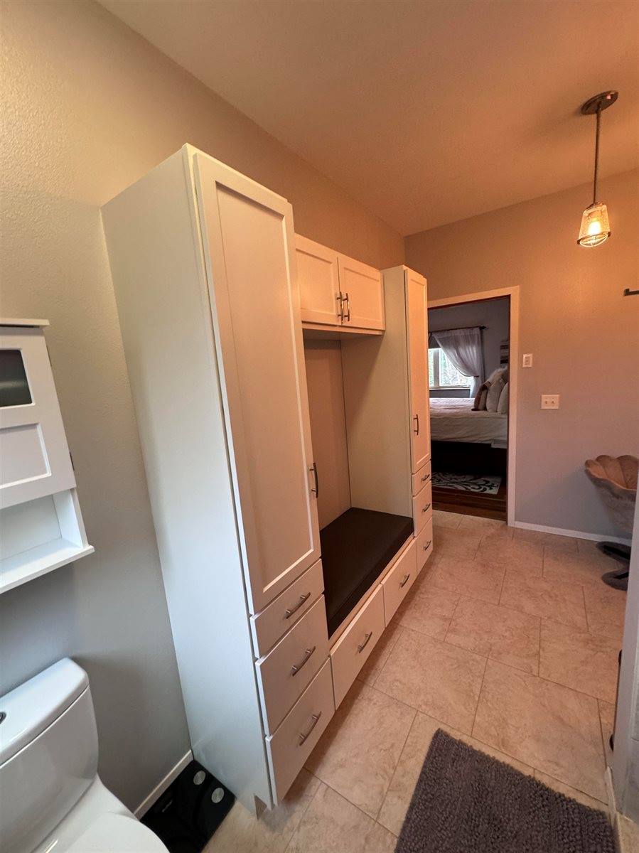 860 Ridgepointe Drive, Fairbanks, AK 99709