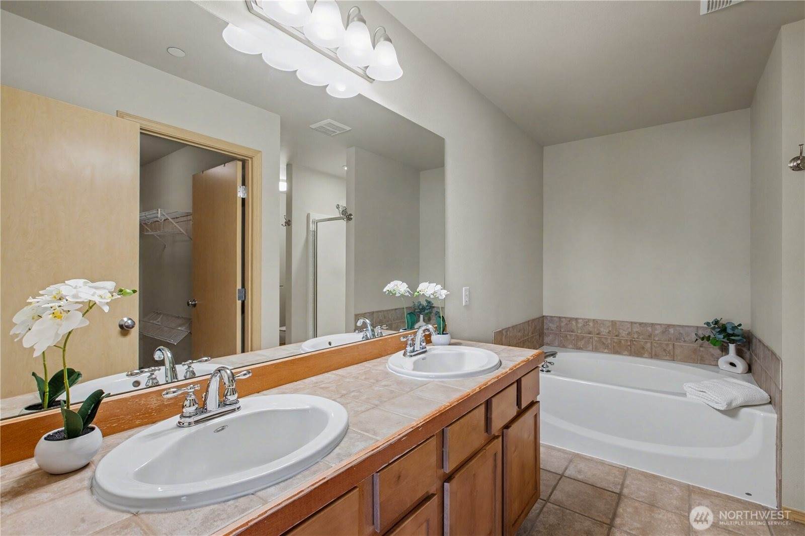 3070 O'Brien Street, Dupont, WA 98327